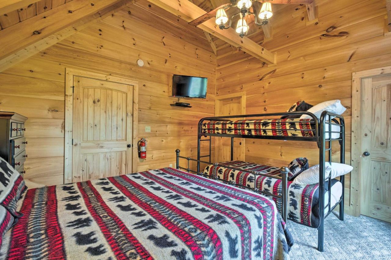 Pigeon Forge Cabin With Brand New Hot Tub And Views! 세비어빌 외부 사진